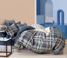 Load image into Gallery viewer, 4 pieces King size Comforter set "Summer"