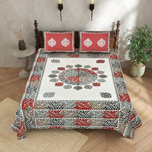 Load image into Gallery viewer, Fitted Sheets Queen size
