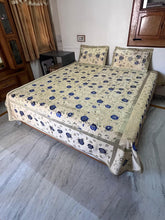 Load image into Gallery viewer, Chenille bedsheets with two pillowcases
