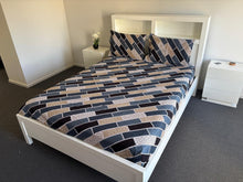 Load image into Gallery viewer, King/Super King Fitted Sheets
