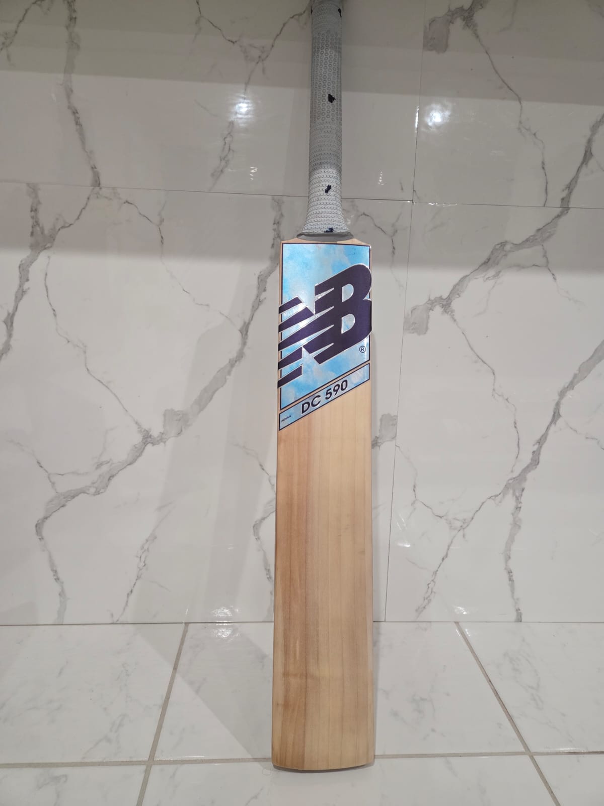 New Balance DC-590 English Willow Bat