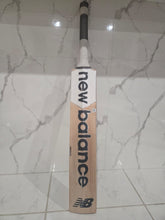 Load image into Gallery viewer, New balance Heritage 570+ English Willow Bat
