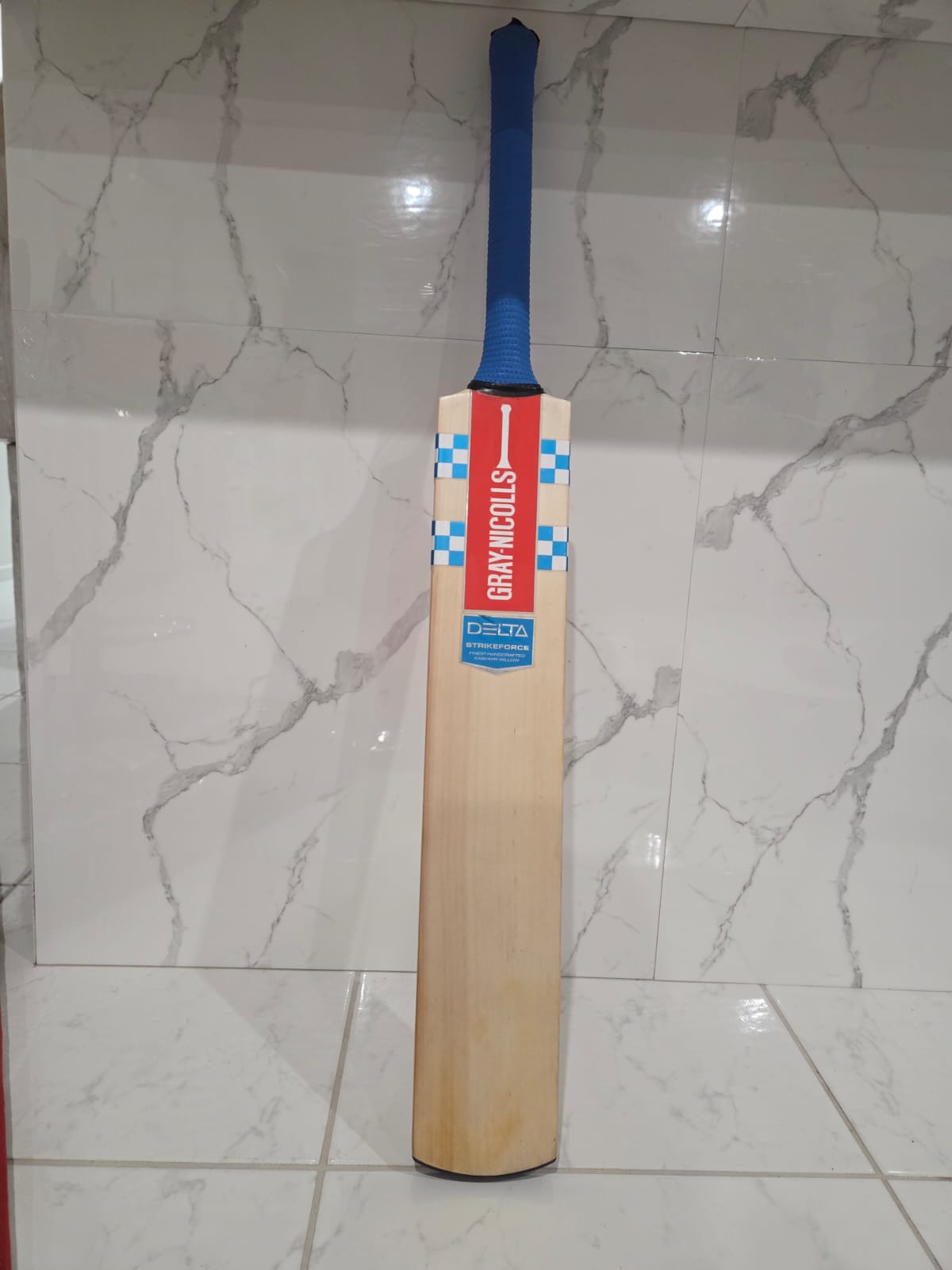 Gray Nicolls Delta Strikeforce Kashmir Willow Bat