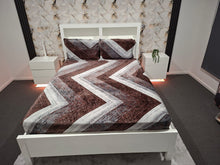 Load image into Gallery viewer, Warm Bedsheets
